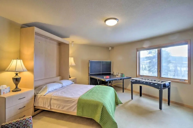 Grand Fraser Escape w/ Private Deck & Hot Tub