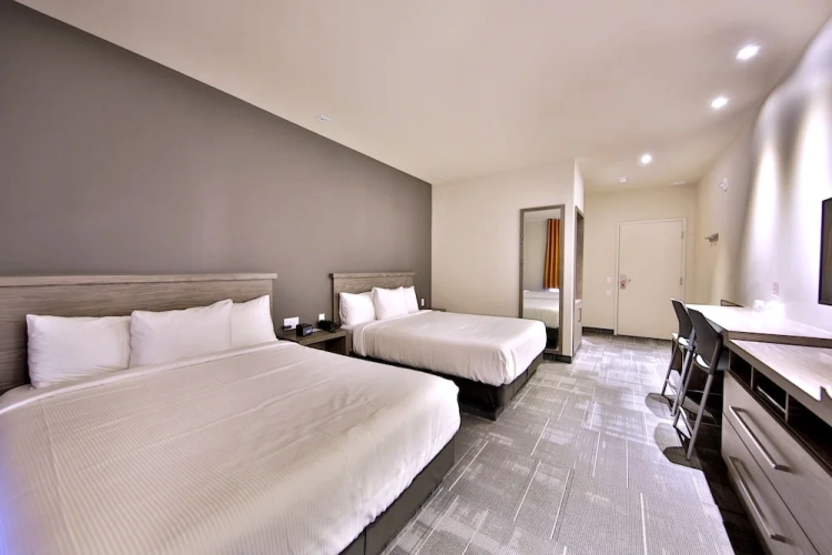 Superior Quadruple room