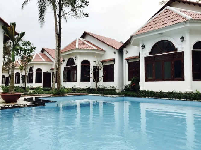 Bungalow with balcony and with view