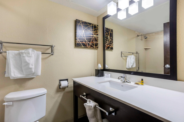 Best Western Plus Jonesboro Inn & Suites photo 10