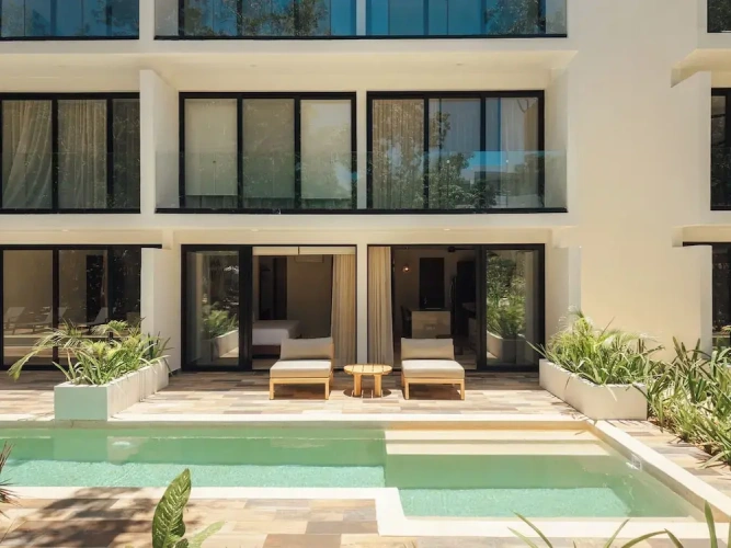 1 Bedroom Deluxe Apartment with pool view
