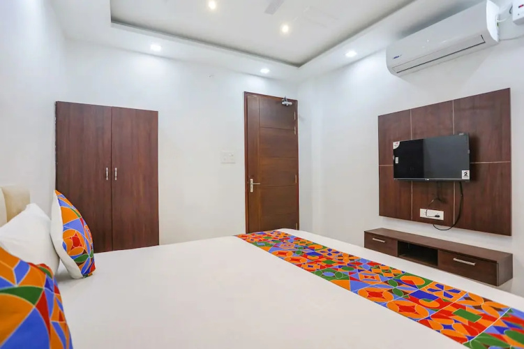FabHotel JP Villa