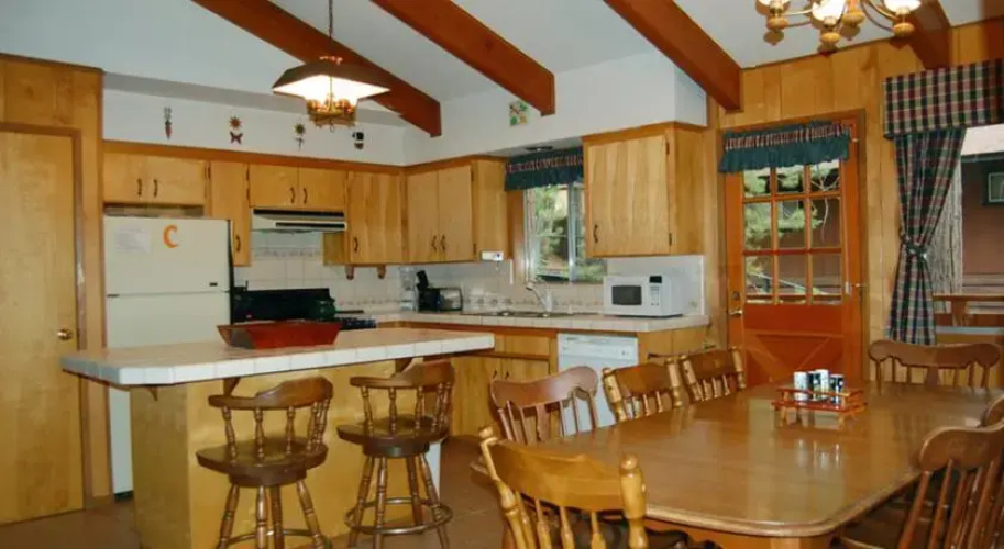 19B Ackley's Place