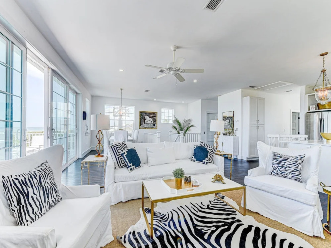 Anastasia Beach House by Vtrips