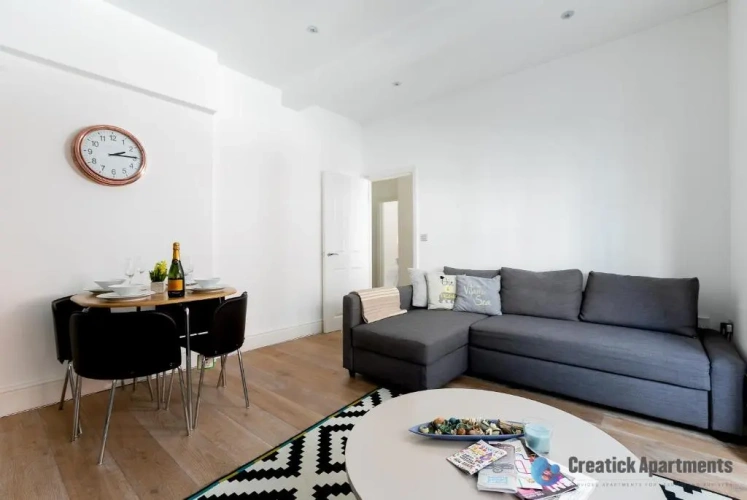2 Bedrooms Apartment