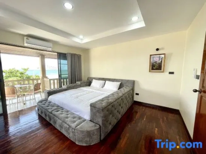 4 Bedrooms Cottage