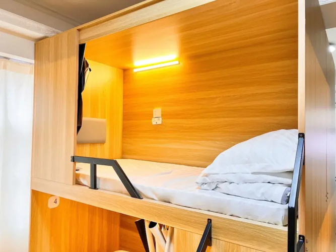 Waveflo Hostel