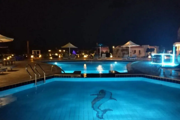 Dolphin Continental Hotel