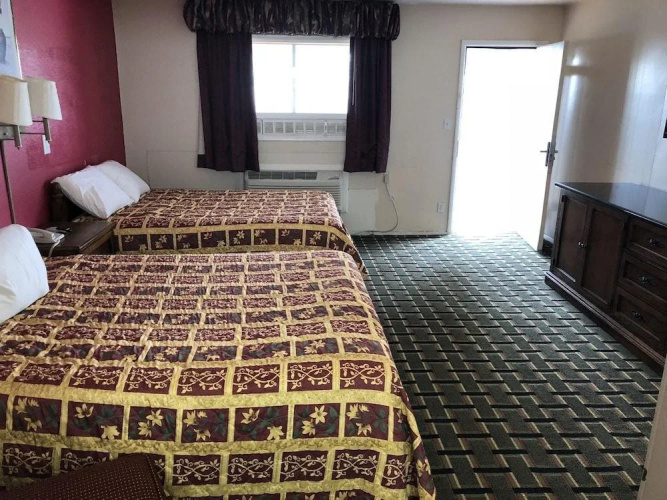 Rodeway Inn & Suites