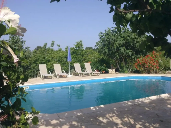 2 Bedrooms Villa