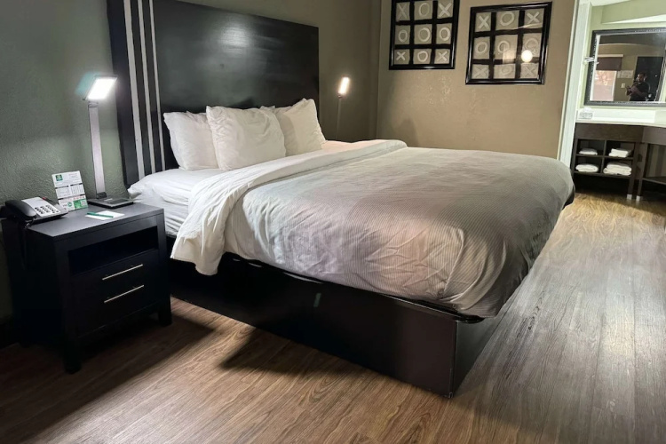Quality Inn & Suites