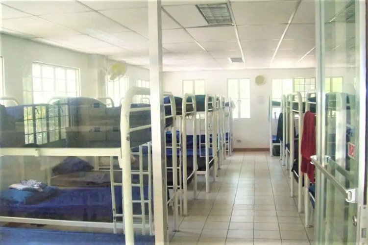 Luneta Dormitory - Hostel (Caters to Men)