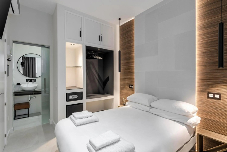 Emba Room