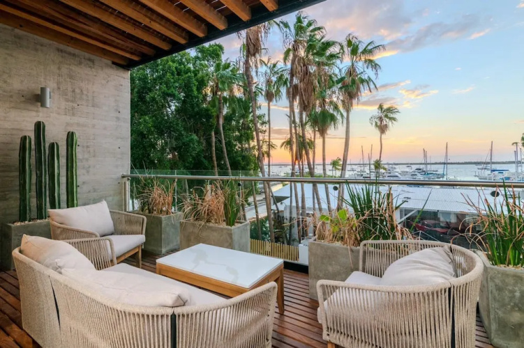 w Stylish 2BR Apartment With Ocean View in La Paz