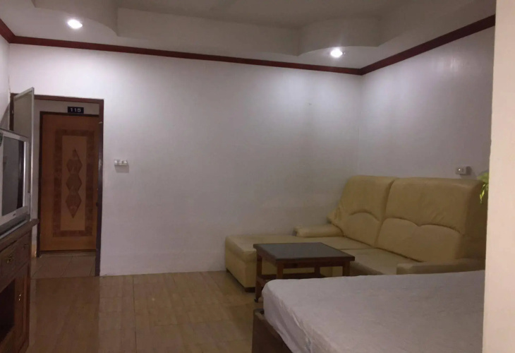 Lert Prasert House