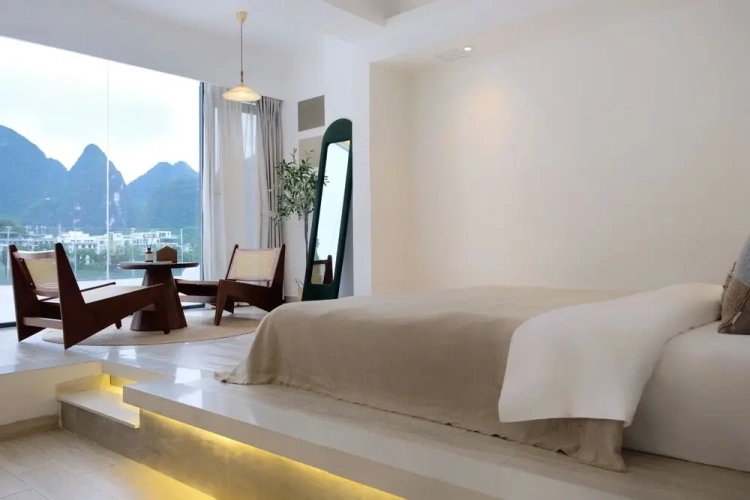 Premier room