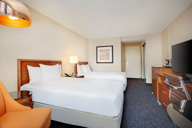 Hilton Chicago O'Hare Airport photo 7