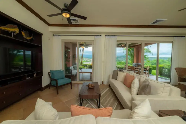 Montebello 2E 3bdrm 3bath Ocean View