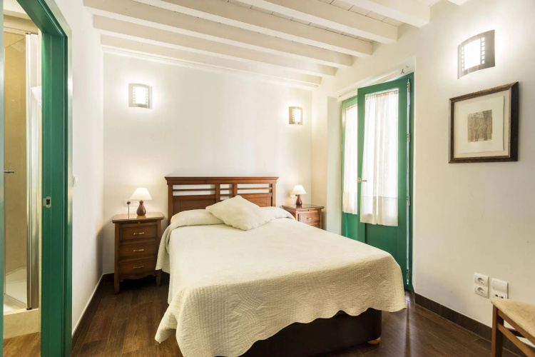 Laurel Suites