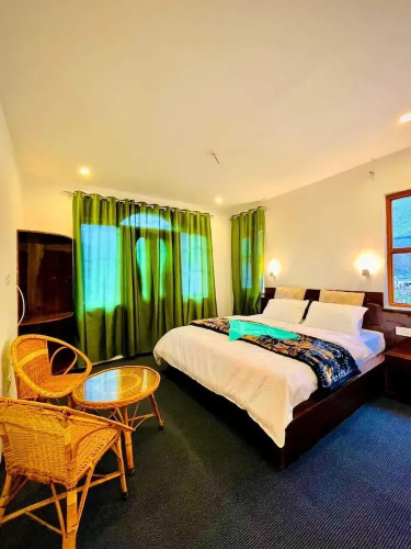 Hotel Golden Peak Sonamarg