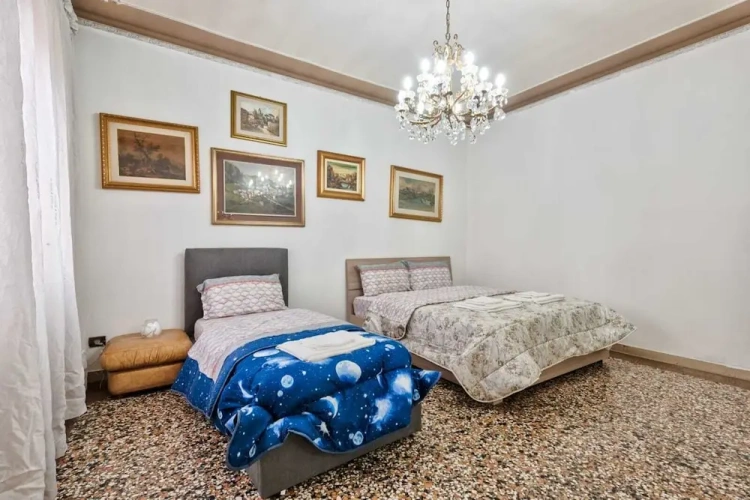 Standard Family room