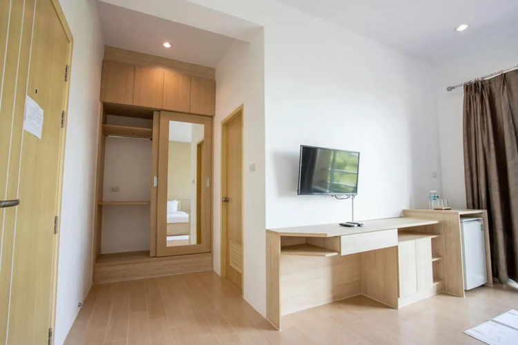 O2 Hotel Lopburi