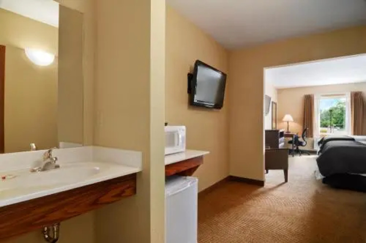 Bethel Inn & Suites