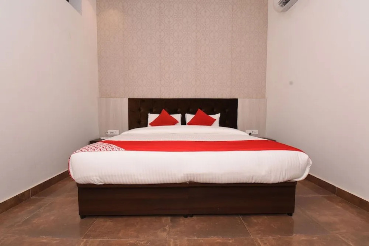 Hotel S B Excellency