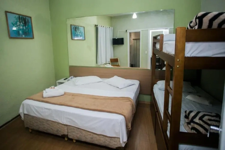 Standard Triple room