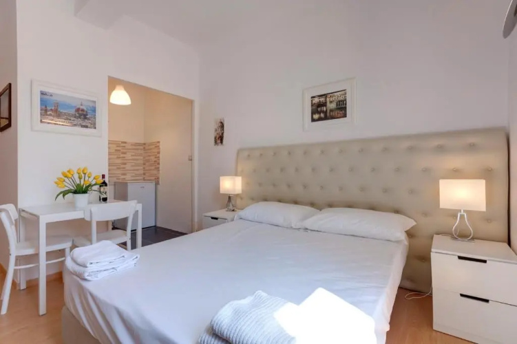 Silvio studio apartment for 2 people, Florence