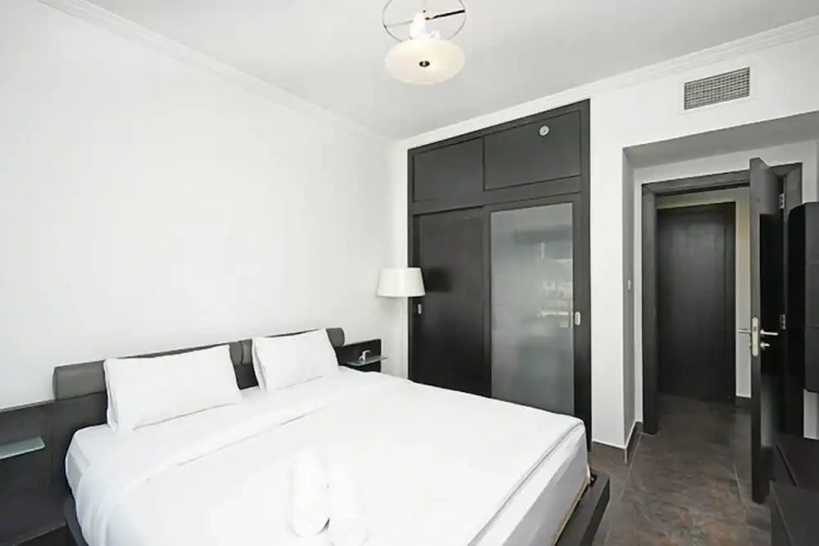 1 Bedroom Apartment with balcony