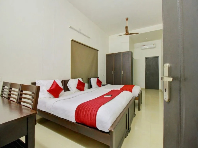 OYO 12069 Rankghas Residency
