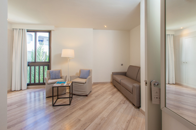 Corallium Beach by Lopesan Hotels - Adults Only photo 6