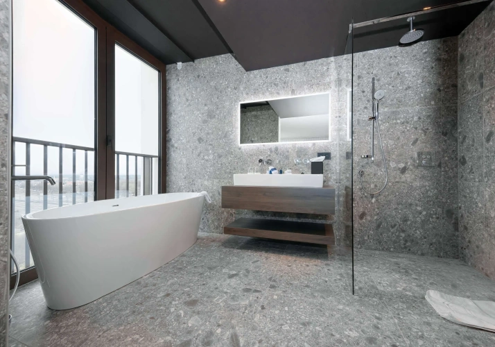 1 Bedroom Suite with balcony