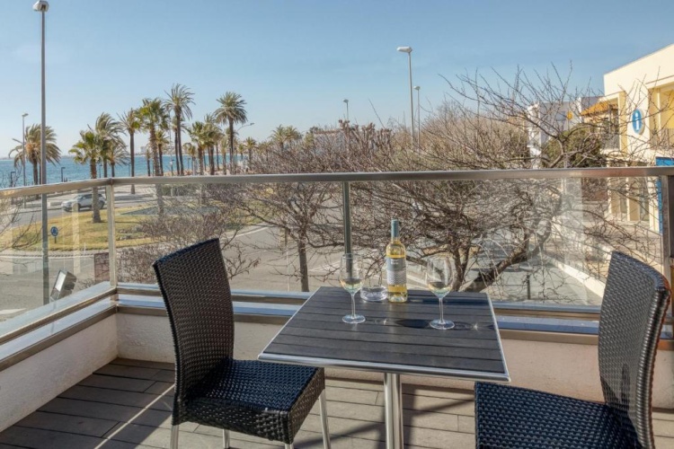 Standard Double room with partial sea view