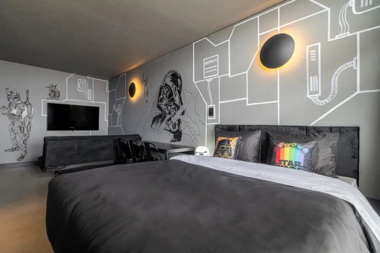 Akile Homes experiences Geek