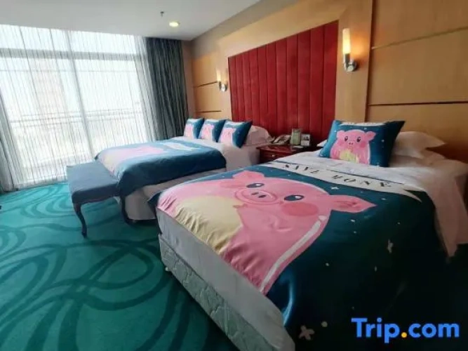 Deluxe Family Suite