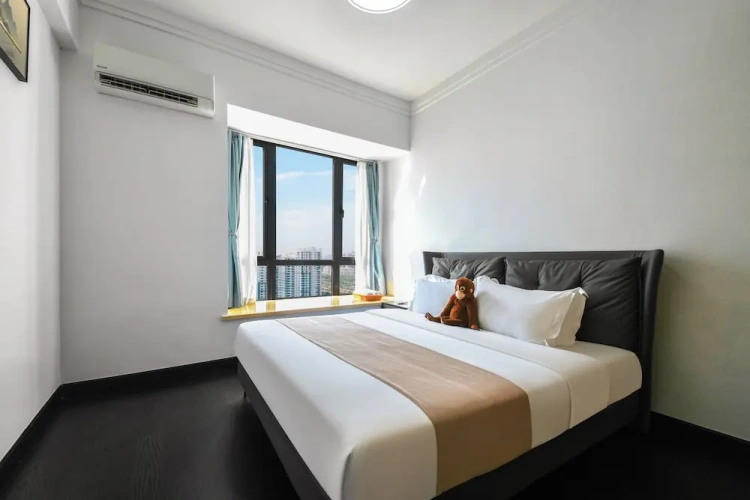 2 Bedrooms Comfort room with balcony and with garden view