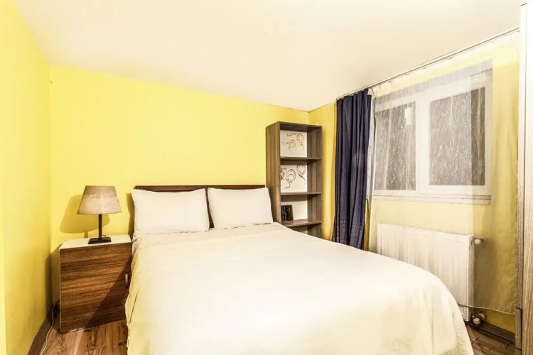 Cozy Home With Backyard in Sisli