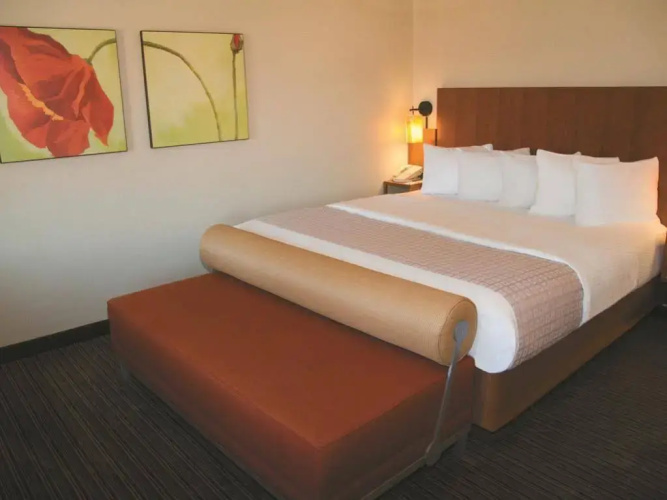 Magnolia Inn and Suites