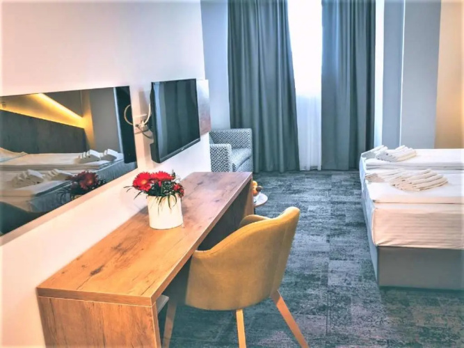Orange Hotel