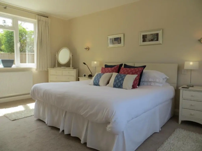 3 Bedrooms Bungalow