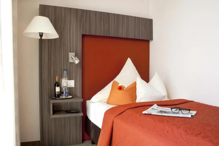 Standard Double room with view