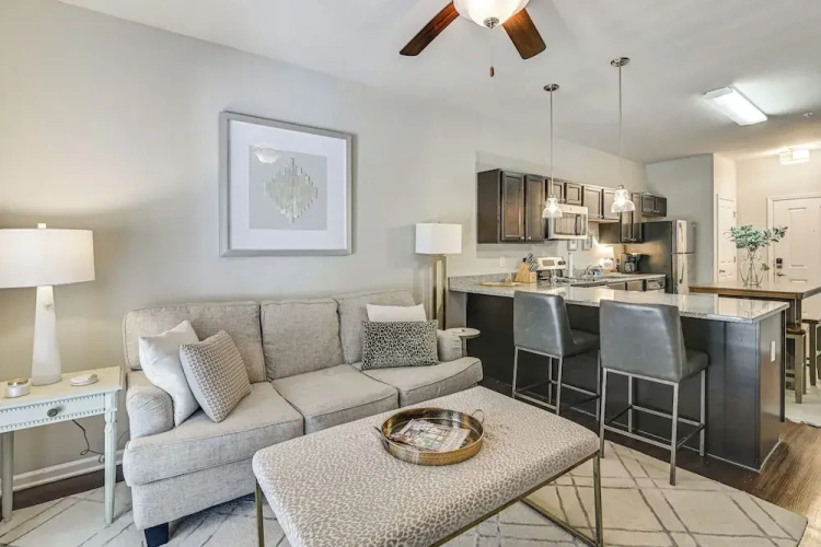 2 Bedrooms Apartment