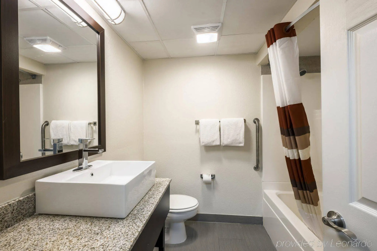 Cloud 9 Hotel