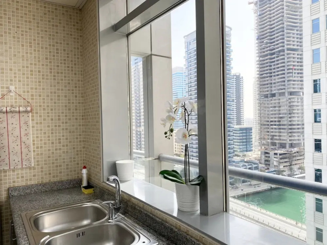 Stunning 3BR Apt. with panoramic Marina views