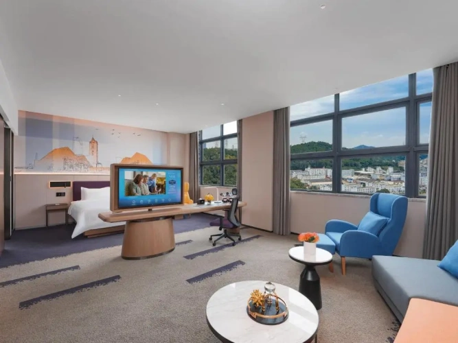 Deluxe Suite