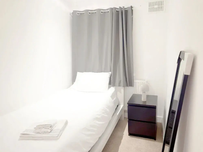 3-bed Apt-15 Mins to Heathrow-pet-friendly-parking