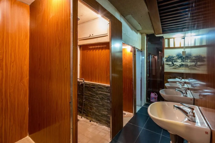 SG Capsule Hostel