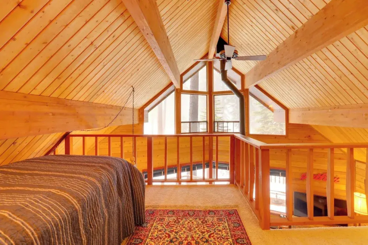 2 Mi to Northstar Resort: Idyllic Cabin w/ Shuttle